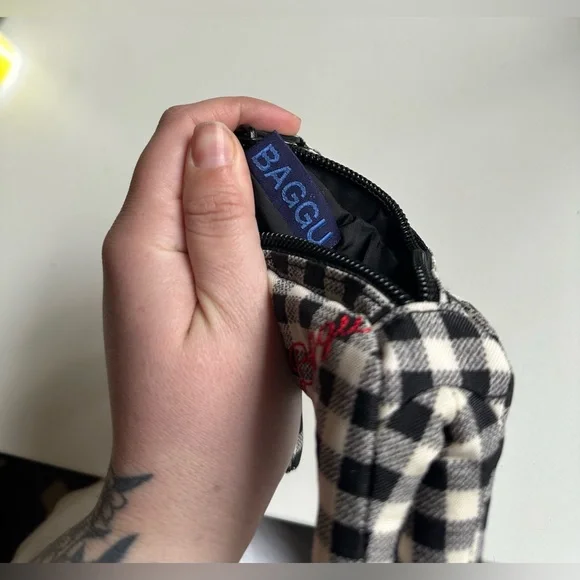 NEW Baggu Horse Charm Nylon Bag Keychain Pony Holder Gingham Plaid Black - Picture 5 of 6